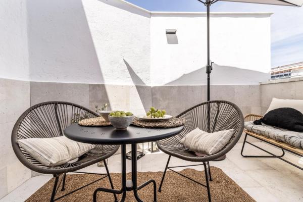 Lustar - 2 bedrooms and terrace in Chueca, Madrid