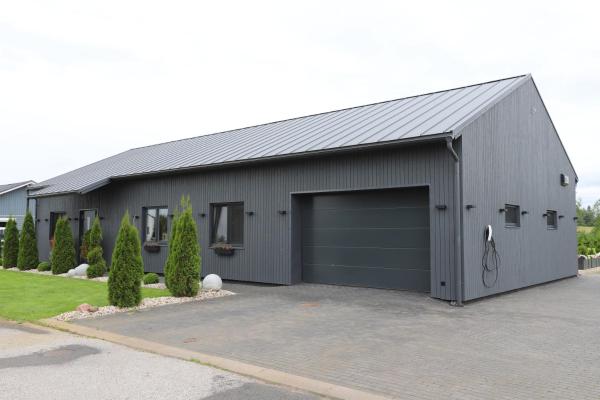 Kuvassa näkyy kohde Männi Villa, joka sijaitsee kaupungissa Tatra.