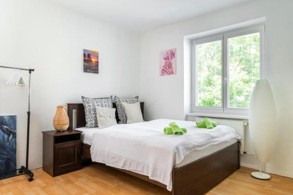 Good Spirit Apartment Letnany Prague, Прага