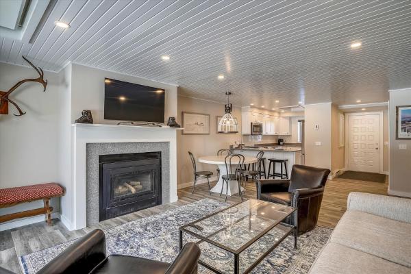 Lodge Condo 16 - Stowe, VT
