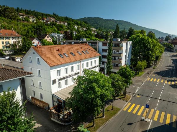 Nella foto è visibile l'oggetto Hotel Artist situato nella città di Prêles.