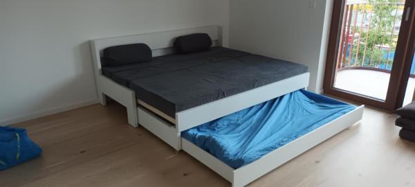 A la foto es mostra l'objecte ZWIRN 1 izbovy apartman situat a la ciutat de Nivy.