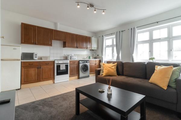 A la foto es mostra l'objecte Spacious,2BR,2BA,High Street,Parking,WiFi situat a la ciutat de Chislehurst.