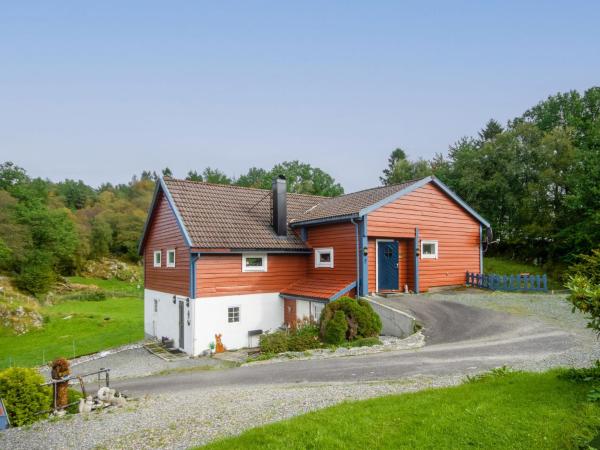The photo shows the Holiday Home Rødehuset by Interhome located in the city of Klinkholmen.
