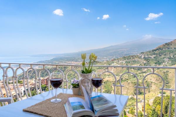 A la foto es mostra l'objecte Villa Erika- Panoramic Flat situat a la ciutat de Taormina.