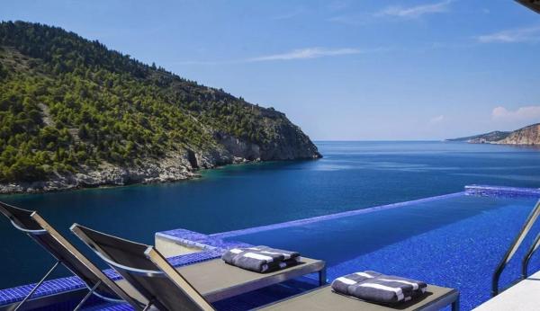 写真にはアソス市にあるExquisite Kefalonia Villa Villa Arystar 1 Bedroom Seafornt Spectacular Sea Views Private Outdoor Infinity Pool Assosが写っています。