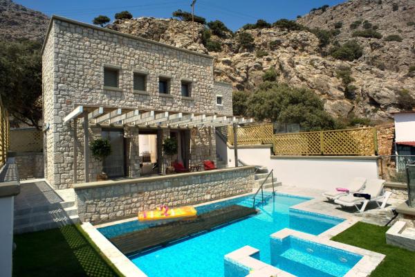 På billedet ses objektet Executive Rhodes Villa Villa Ellie 2 Bedroom Villa With Sea Views Pefkos beliggende i byen Pefkos.