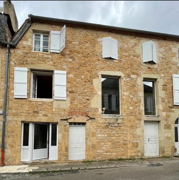 A la foto es mostra l'objecte Appartement centre ville situat a la ciutat de Vayrac.