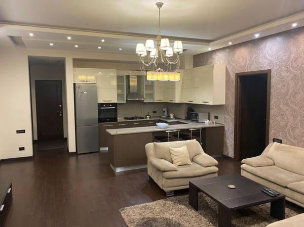 Rent Inn Yerevan on Mesrop Mashtots Avenue, Ереван