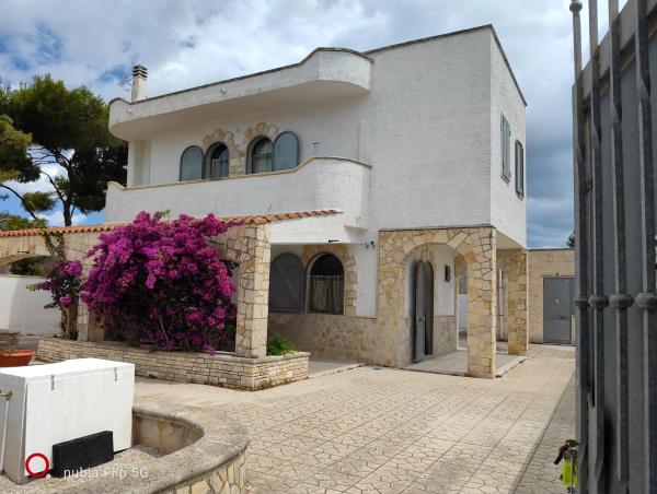 Na zdjęciu widoczny jest obiekt La casa delle isole położony w mieście Monte Grappa.