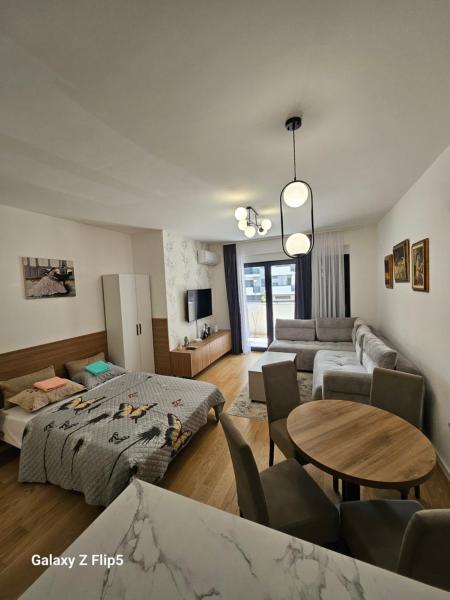 A la foto es mostra l'objecte Apartman Kutak Centar situat a la ciutat de Trebinje.