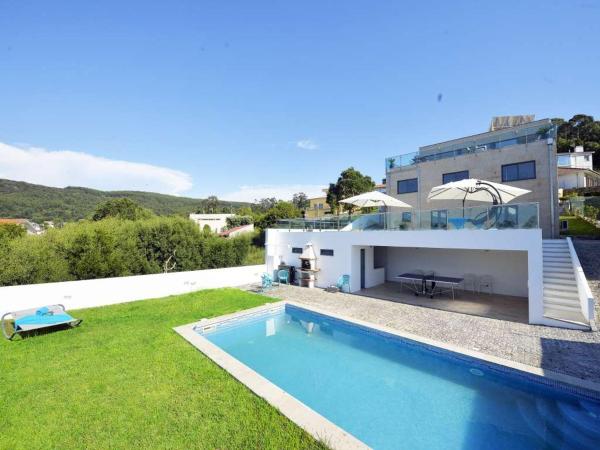Na zdjęciu widoczny jest obiekt Charming Caminha Villa 4 Bedrooms Villa Caminha View Private Pool & Astounding Sea Views Viana Do Castelo położony w mieście Cristelo.