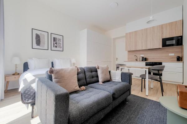 Blueground Holešovice balcony nr Vltava PRG-55, Прага