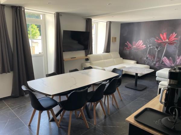 A la foto es mostra l'objecte La Maison des Lacs et des Parcs situat a la ciutat de Amance.