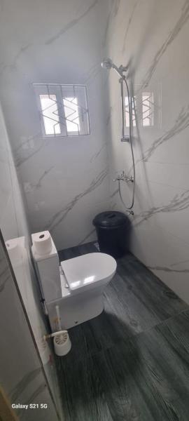 Na fotografii je vidět objekt la maison sympa du pape saoudien nacházející se ve městě Kika.
