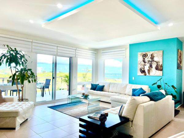 A la foto es mostra l'objecte PANORAMIC VIEWS Stylish Modern Penthouse situat a la ciutat de Maho Reef.