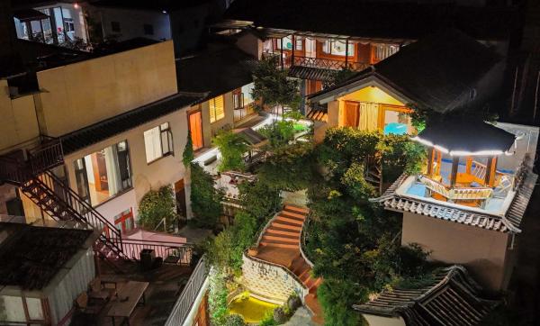 Na foto é possível ver o objeto Dali Shaxi Ancient Town Flowing Soul Inn localizado na cidade de Niujie.