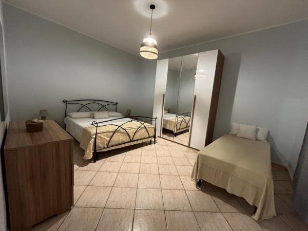 A la foto es mostra l'objecte casa teresa situat a la ciutat de Alezio.