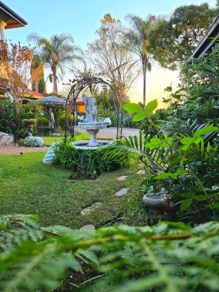 Na zdjęciu widoczny jest obiekt The Garden on Hartbeespoort położony w mieście Lone Star Texas.