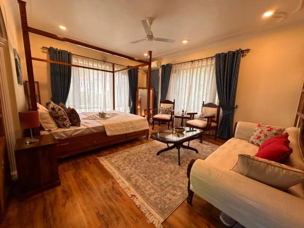 A la foto es mostra l'objecte Silver Woods- A Boutique Cottage situat a la ciutat de Srinagar.