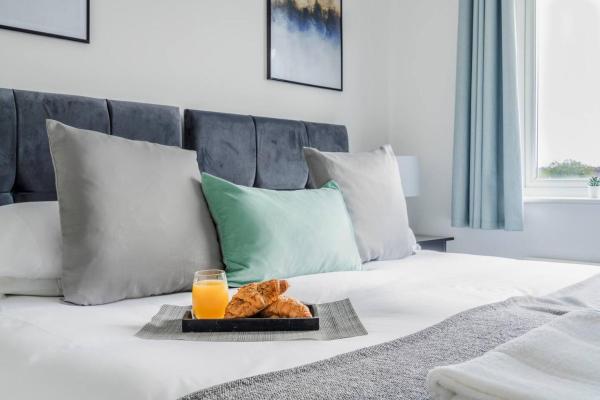 A la foto es mostra l'objecte Wootton Perfect For Long Stays 3 Bedroom Parking situat a la ciutat de Hardingstone.