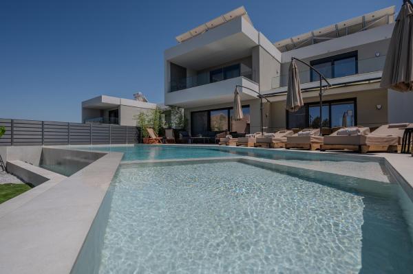 A la foto es mostra l'objecte Aether group villas situat a la ciutat de Gerani.