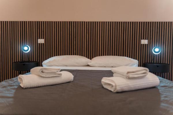 Na fotografii je vidět objekt Comodo Room nacházející se ve městě Isola Sacra.