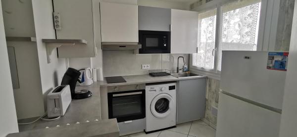 Na zdjęciu widoczny jest obiekt Cozy apartment near Paris, airport CDG & Expo Park położony w mieście Drancy.