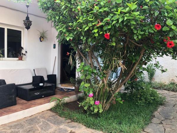 Auf dem Foto ist das Objekt maison au fond du jardin in der Stadt Aïn El Turk zu sehen.