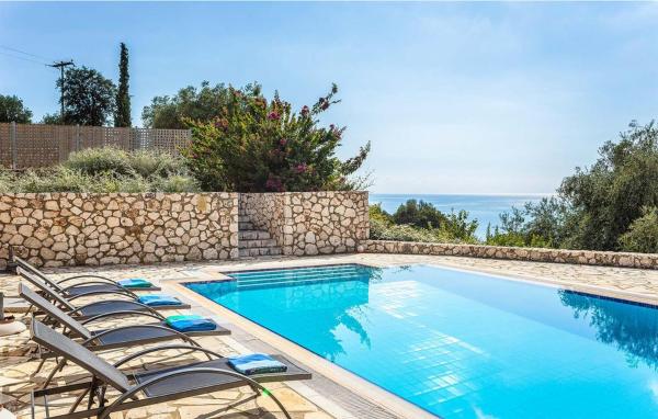 La photo montre l'objet Endearing Kefalonia Villa 3 Bedrooms Villa Afrato Sea View Private Pool & Wonderful Sea View Trapezaki situé dans la ville de Céphalonie.