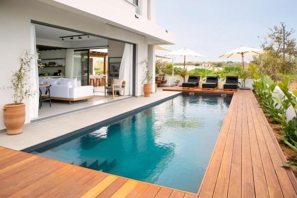A la foto es mostra l'objecte Amazing Protaras Villa Villa Lubbock 3 Bedrooms Private Outdoor Pool And Hot Tub Furnished Sun Terrace Shaded Furnished Terrace Bbq situat a la ciutat de Protaras.