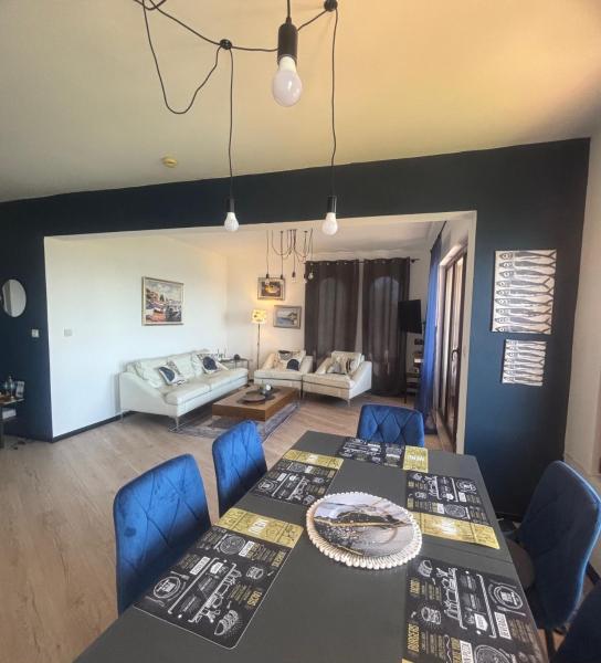 På bildet vises objektet Marina Cape Sky View Lux Apartment in Aheloy som ligger i byen Akheloj.