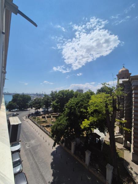 Auf dem Foto ist das Objekt Black Sea View Retreat in der Stadt Constanţa zu sehen.