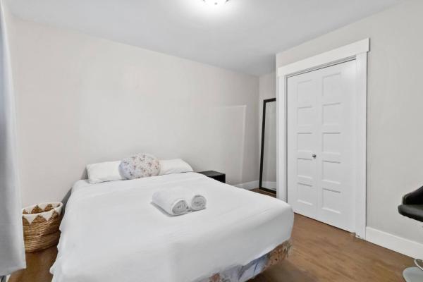 På bildet vises objektet Apartment in a Calm Neighborhood som ligger i byen Dieppe.