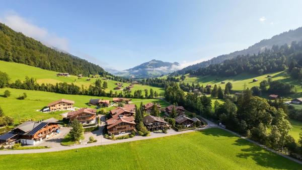 På bilden syns objektet Farfalla som ligger i staden Gstaad.