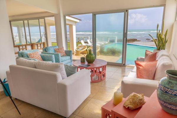 照片显示了位于Nombre de Dios市的Caribbean Paradise Beachfront Villa物件。