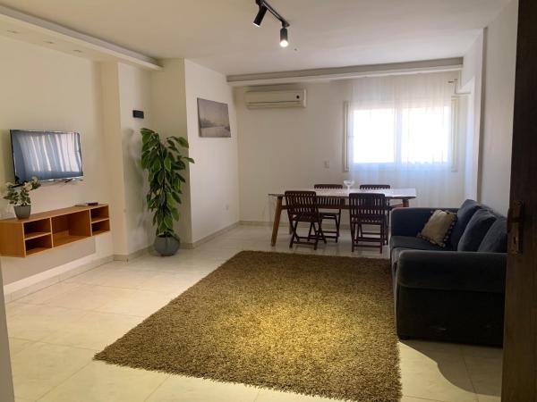 A la foto es mostra l'objecte New cozy apartment 10 minutes away from Cairo airport situat a la ciutat de El Caire.