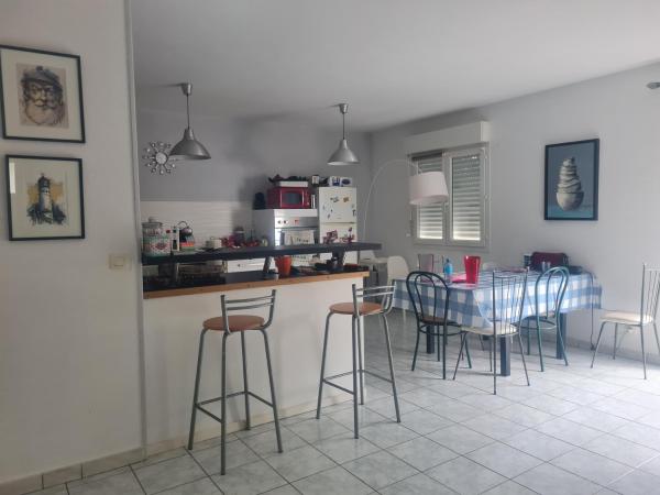 På billedet ses objektet Petite maison du samedi au samedi beliggende i byen Enhil.