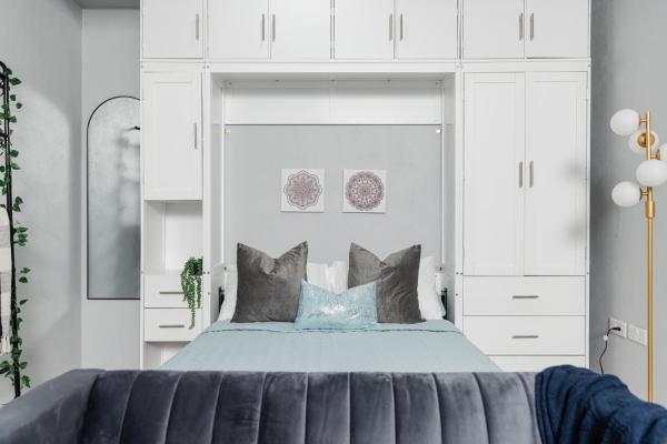 Στη φωτογραφία φαίνεται το αντικείμενο Dana's Perch - Modern Studio Apartment 1 που βρίσκεται στην πόλη Mesopotamia.