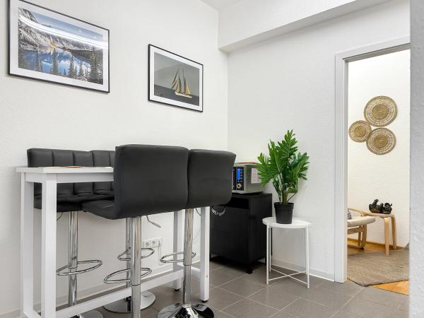 Zentrale Wohnung für 12 Gäste nahe Schlossplatz, Stuttgart