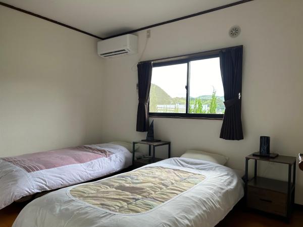 Quarto Twin Standard com Casa de Banho Partilhada — 9 m², Variant 1 - Koshu Dream House