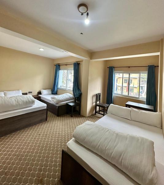 Na zdjęciu widoczny jest obiekt Hotel Siddhartha & Khanglo Thakali Bhancha Ghar położony w mieście Jomsom.