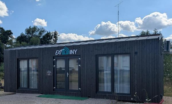 En la foto se muestra el objeto Tiny House Chambre Salon Cuisine by EXTINY ubicado en la ciudad de Pulligny.