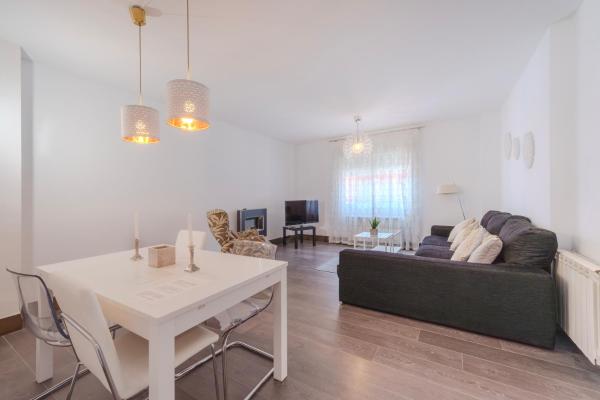 Amplio Chalet En Un Entorno Natural Y Tranquilo - Madrid