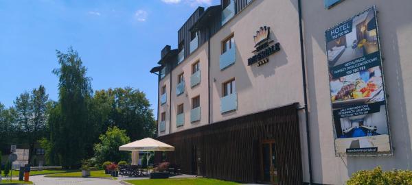 Na zdjęciu widoczny jest obiekt Hotel Imperiale położony w mieście Skidzin.