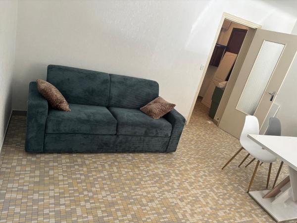 Auf dem Foto ist das Objekt Appartement entier in der Stadt Aubenas zu sehen.