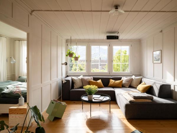 På billedet ses objektet Gemütliche grosszügige Wohnung Altes Schulhaus beliggende i byen Ebnat.