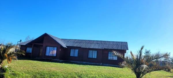 Na fotografii je vidět objekt Casa campo, familiar nacházející se ve městě Puerto Octay.