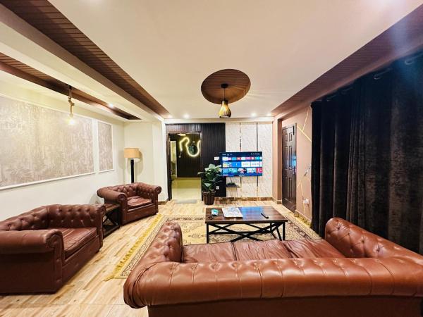 A la foto es mostra l'objecte Galiyaat View By AlFateh Hotel situat a la ciutat de Murree.