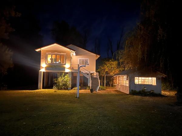 A la foto es mostra l'objecte Casa Cala situat a la ciutat de Tigre.
